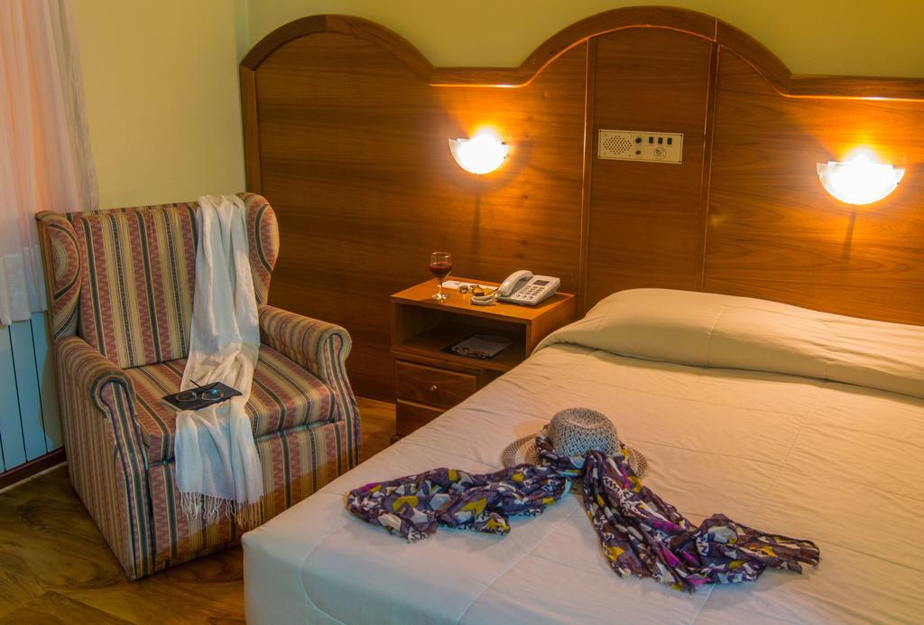 Hotel Sky גראמדו מראה חיצוני תמונה